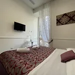 Sun Art לינה וארוחת בוקר נאפולי